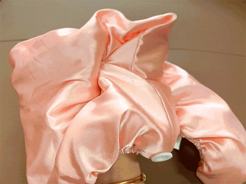 干好？10分钟轻松养成女明星「绸缎发」AG真人旗舰厅登录洗完头自然风干还是吹(图5)