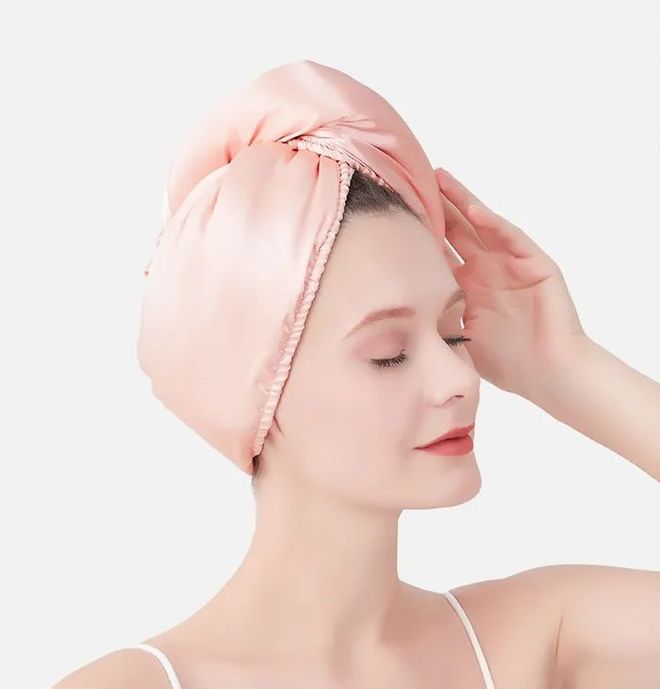 干好？10分钟轻松养成女明星「绸缎发」AG真人旗舰厅登录洗完头自然风干还是吹(图16)